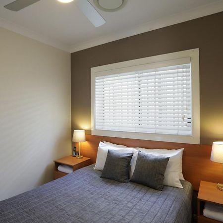 تامفورث Cadman Motor Inn And Apartments المظهر الخارجي الصورة