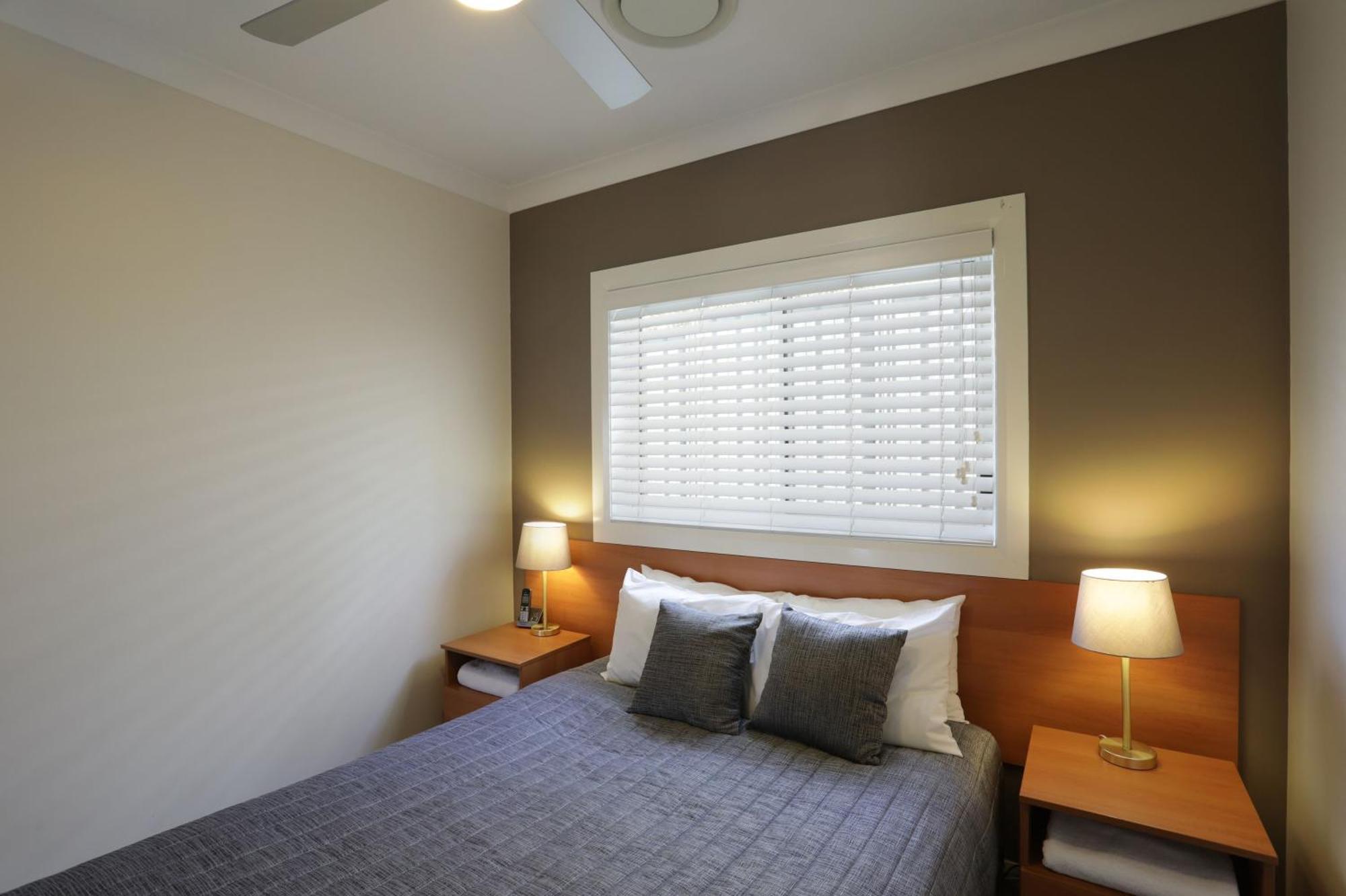 تامفورث Cadman Motor Inn And Apartments المظهر الخارجي الصورة