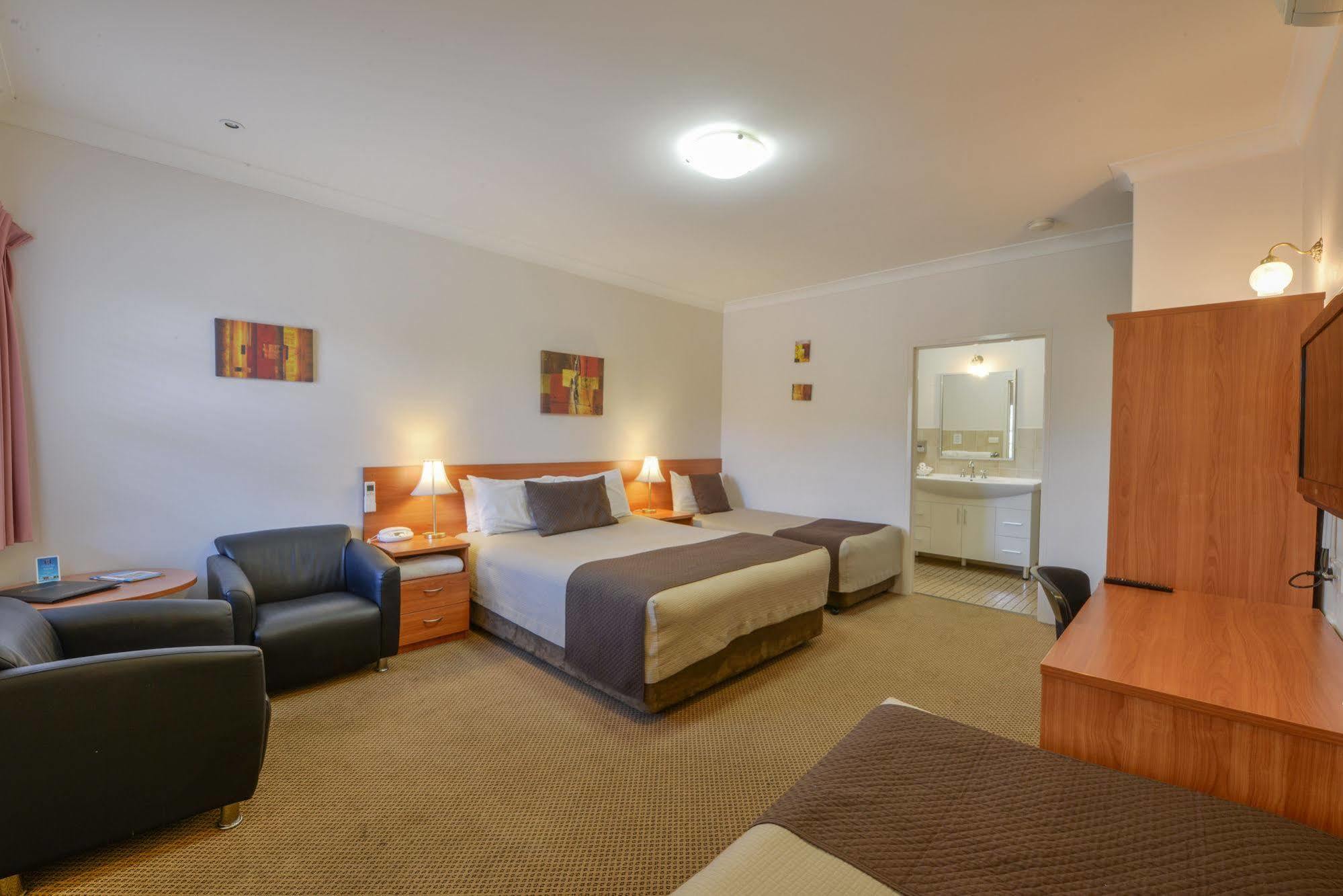 تامفورث Cadman Motor Inn And Apartments المظهر الخارجي الصورة