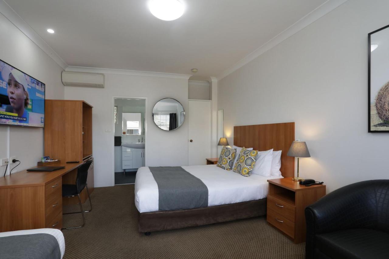 تامفورث Cadman Motor Inn And Apartments المظهر الخارجي الصورة